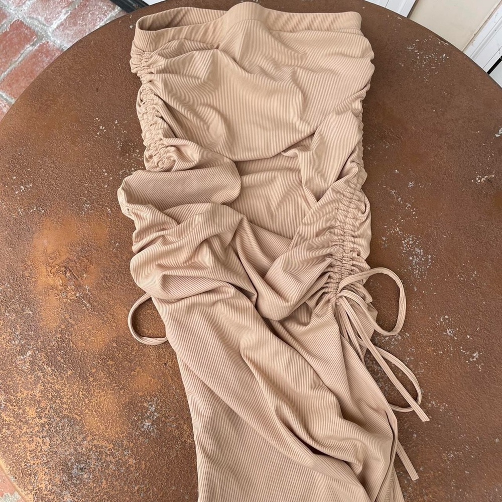 Halara tan scrunched midi skirt